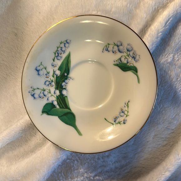 Avon 1991 Vintage Collectible May Lily of the Valley Saucer Only - Picture 1 of 4